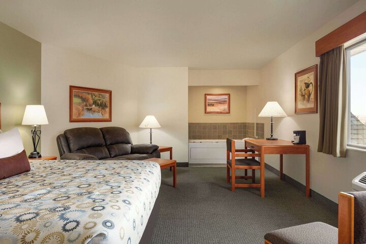 Room 34 of 60