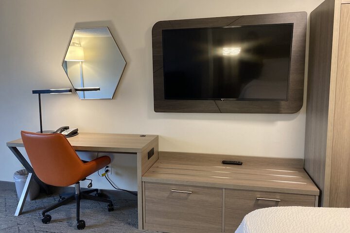 Room 33 of 55