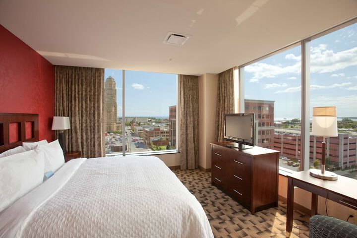 Room 16 of 46