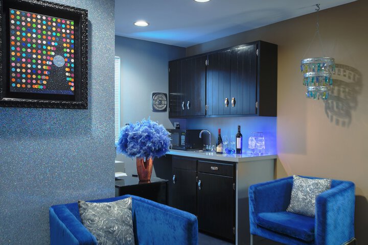 Room 50 of 168