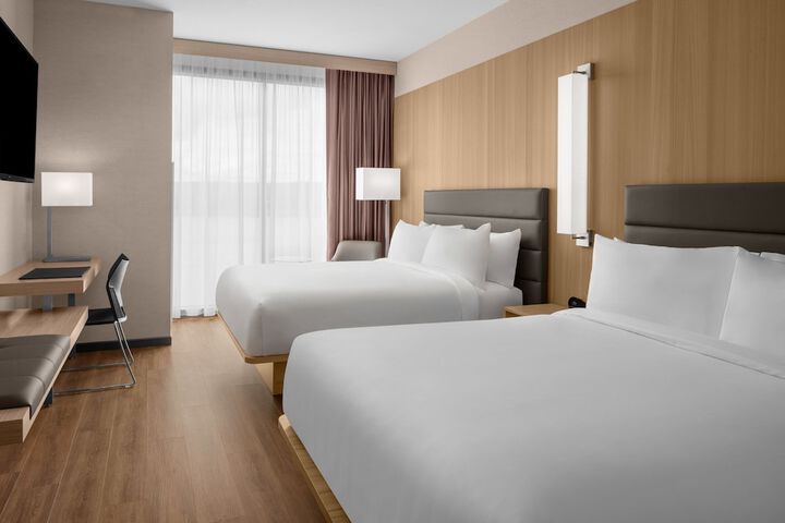 AC Hotel Vancouver Waterfront