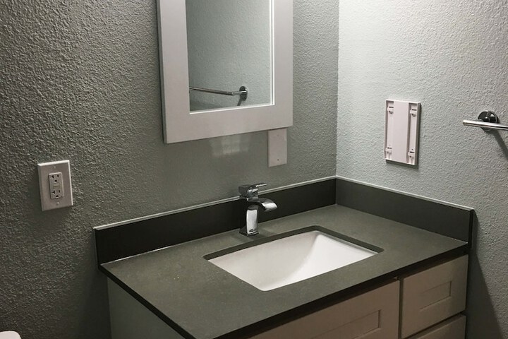 Room 29 of 40