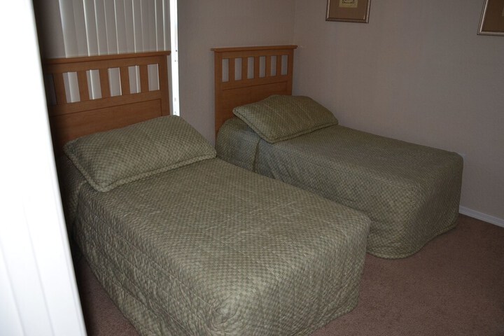 Room 9 of 17