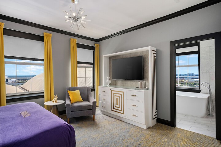Room 14 of 42