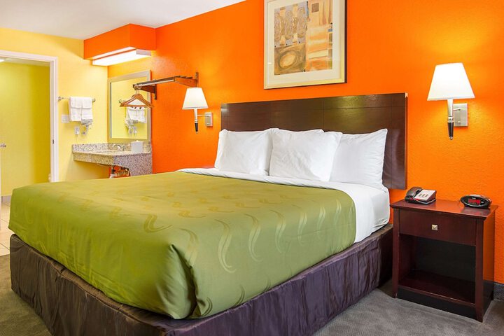 Room 22 of 41