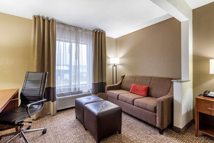Room 42 of 90