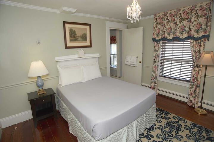 Room 179 of 183