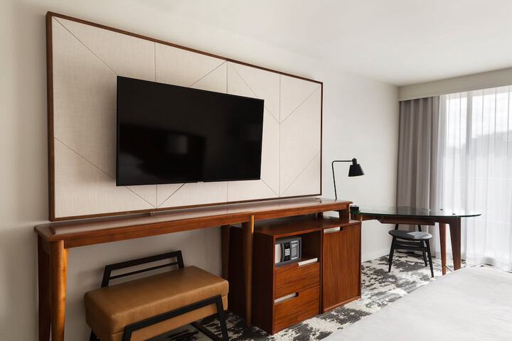 Room 9 of 51