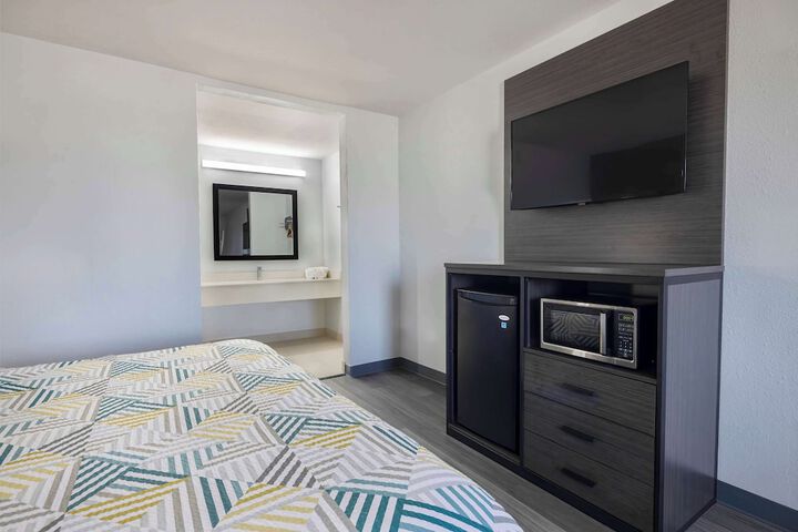 Room 26 of 27