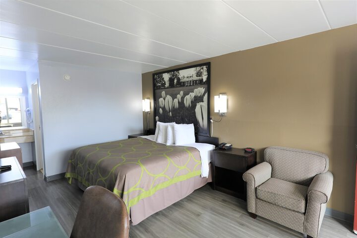 Room 5 of 23