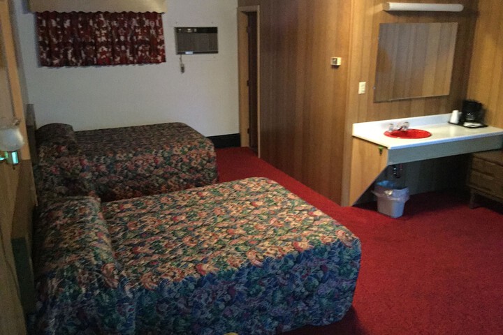 Room 53 of 70