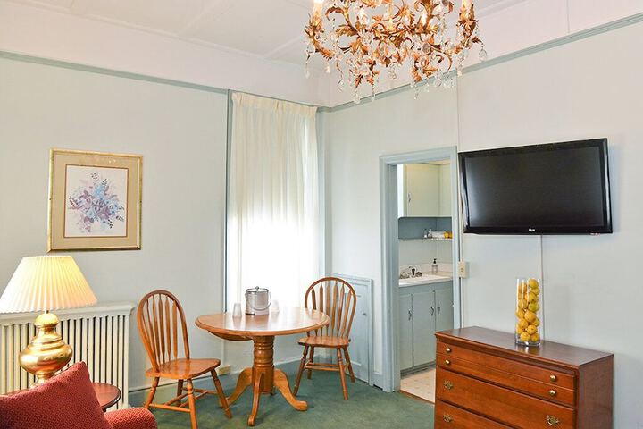 Room 16 of 43