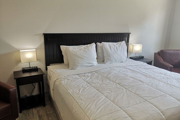 Room 43 of 71
