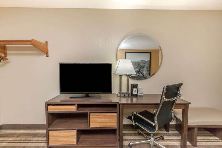 Room 23 of 66