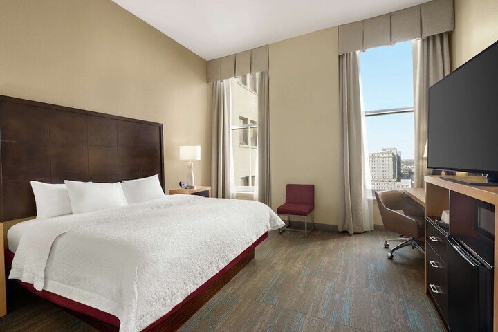 Room 32 of 108