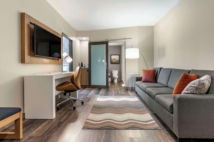 Room 34 of 60
