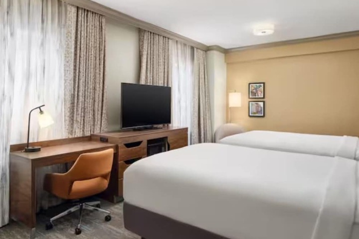 Room 14 of 74