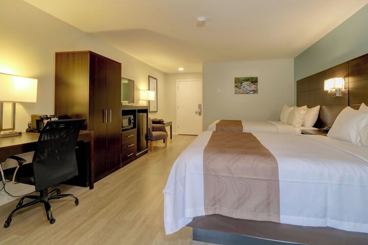 Quality Inn & Suites Lincoln I-93