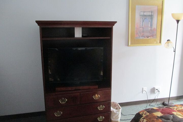 Room 15 of 33