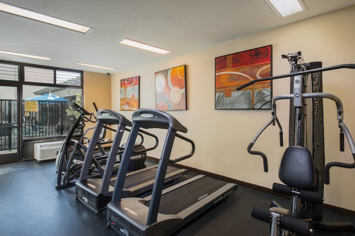 Holiday Inn Express & Suites Santa Clara-Silicon Valley by IHG