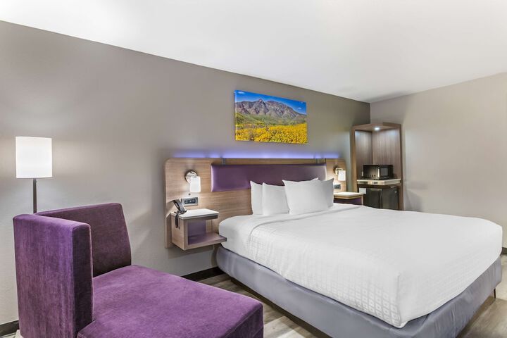 Room 10 of 34