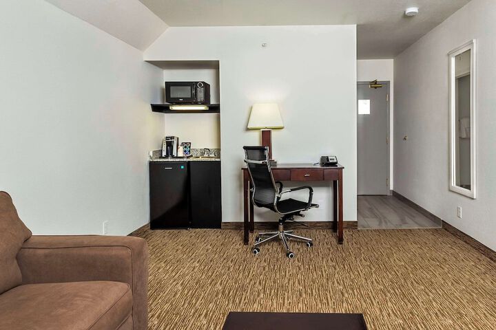 Room 25 of 51