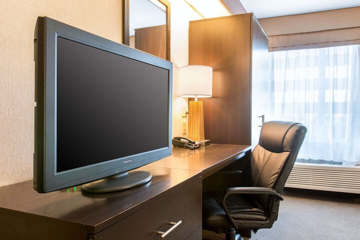 Room 32 of 59