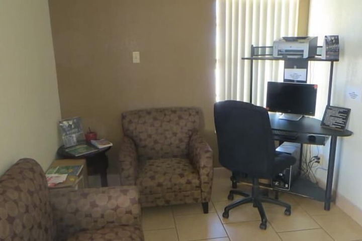 Business Center 44 of 44