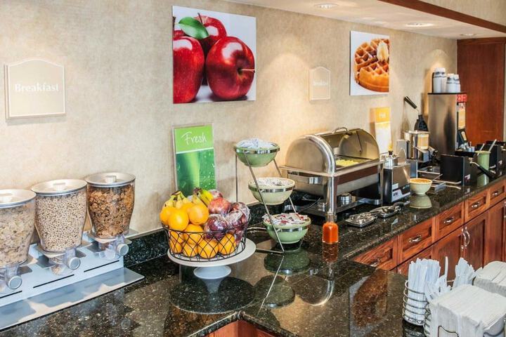 Breakfast/Coffee Service 27 of 31