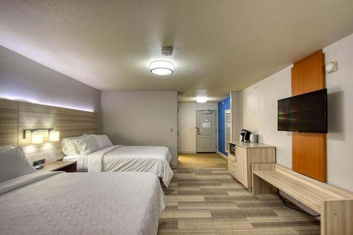Room 63 of 99