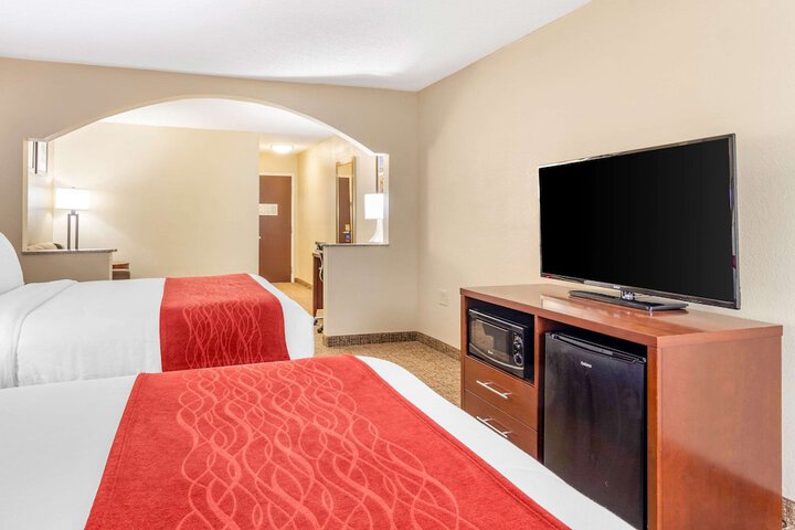 Room 28 of 40