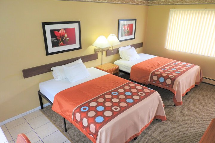 Room 3 of 11