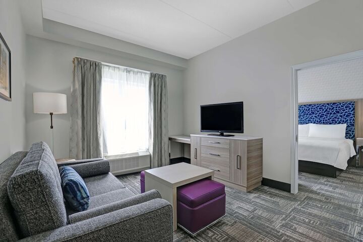 Room 26 of 46