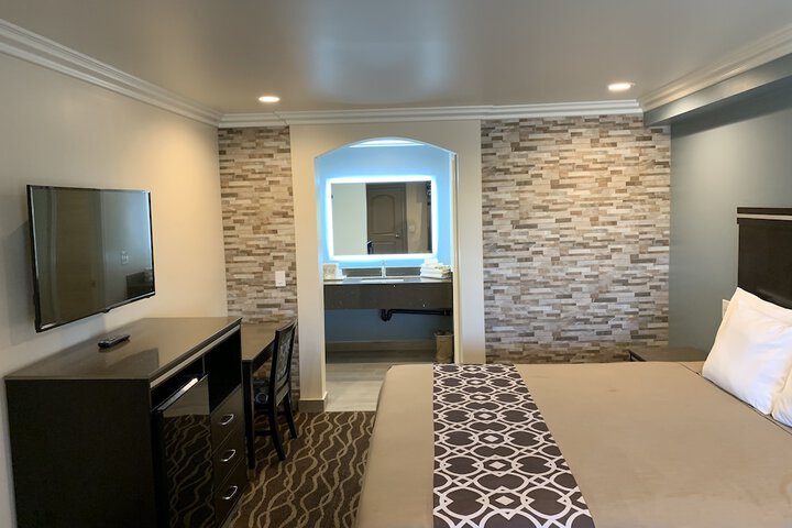 Room 54 of 74