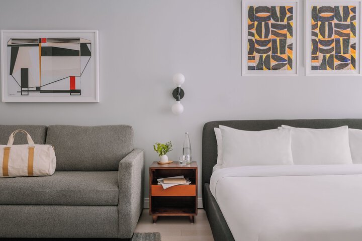 Room 31 of 104