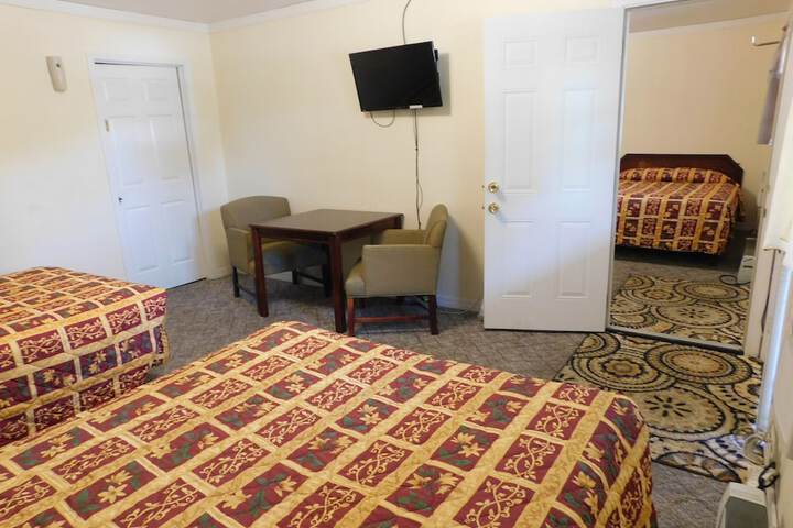 Room 31 of 46