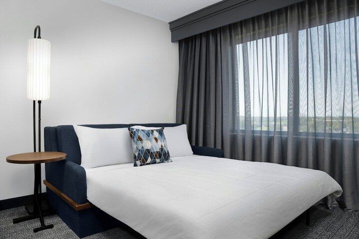Courtyard by Marriott Lakeland