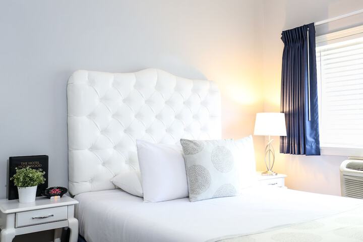 Room 12 of 51
