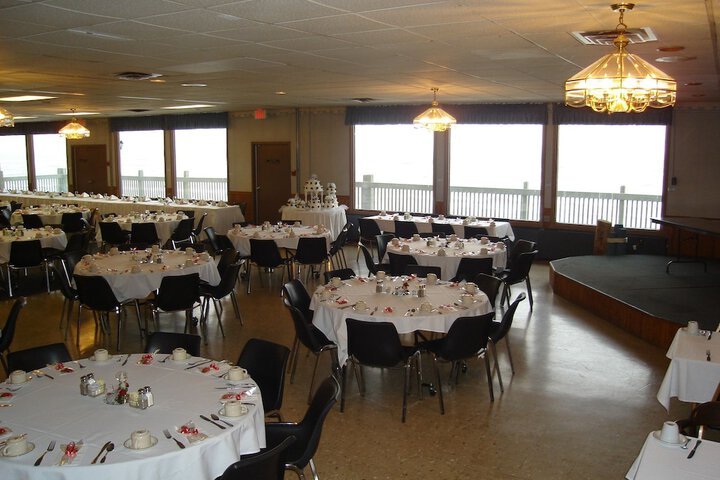 Ballroom/Hall 36 of 50