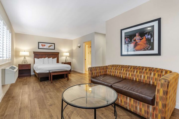 Room 17 of 54