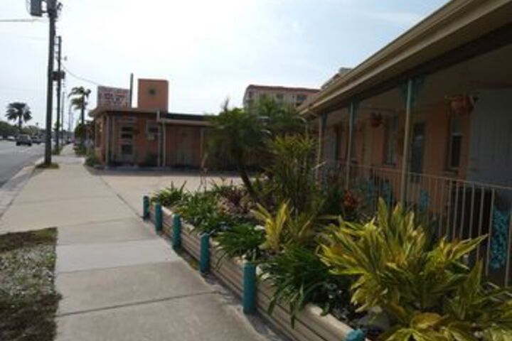 Siesta Motel
