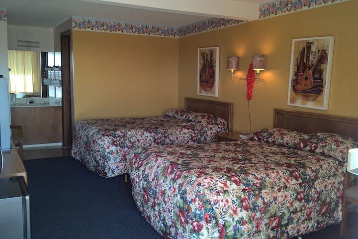 Room 19 of 38