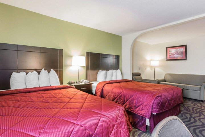 Quality Inn & Suites North Montgomery