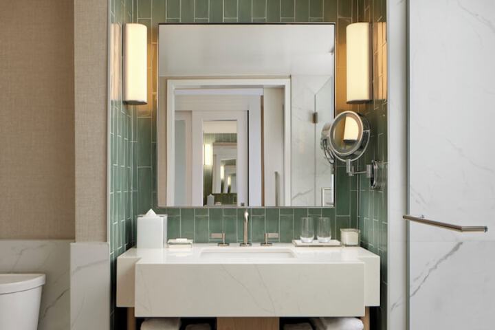 Loews Miami Beach Hotel – South Beach