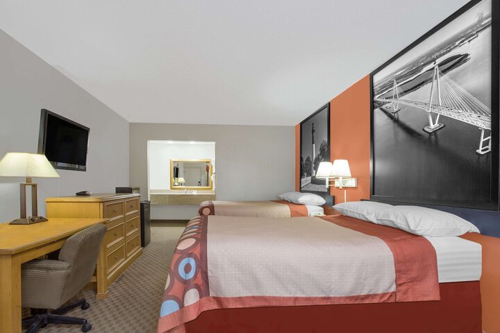 Room 15 of 15