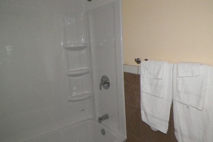 Room 36 of 85