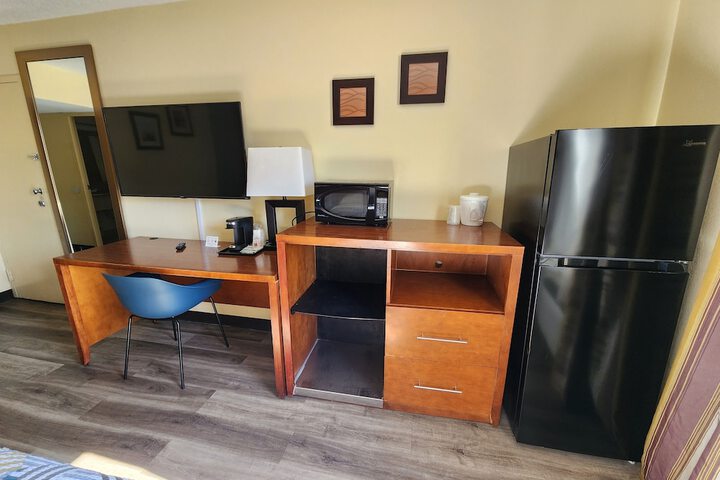 Room 15 of 40
