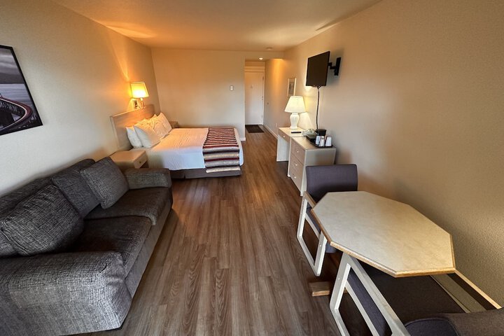 Room 62 of 181