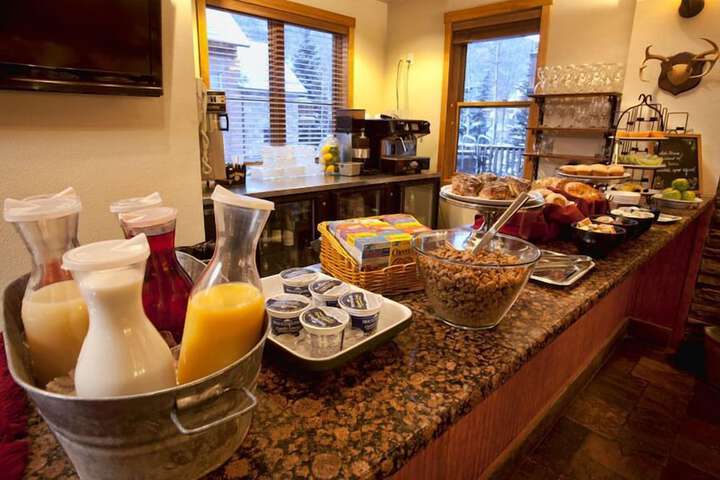 Breakfast/Coffee Service 37 of 46