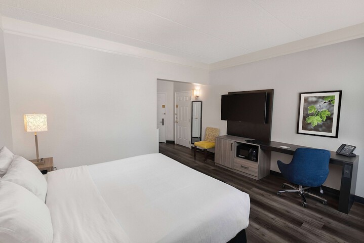 Room 14 of 23
